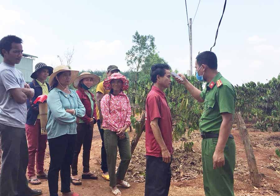 Chư Pah Tuyên truyền đồng bào DTTS thực hiện phòng chống dịch bệnh Covid Báo Gia Lai điện tử