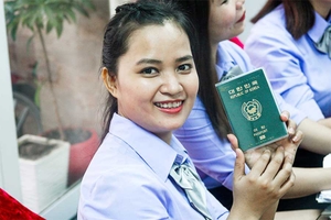 Giải pháp giúp người nước ngoài nhanh chóng sở hữu thẻ tạm trú
