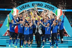 Chung kết Euro 2020: Italia xưng vương kịch tính