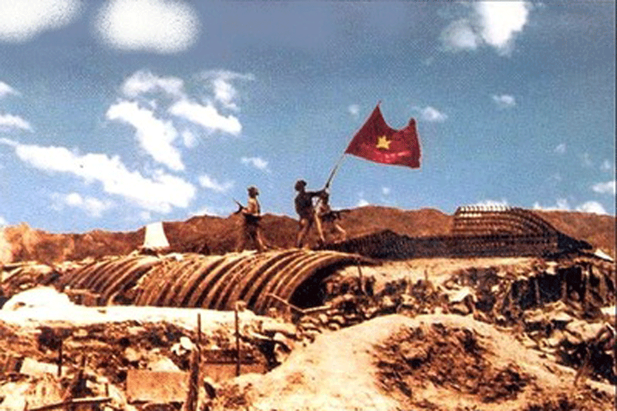 Chiến thắng Điện Biên Phủ: Chiến thắng Điện Biên Phủ đã là một dấu mốc quan trọng trong lịch sử Việt Nam và được kỉ niệm vào ngày 7/5 hàng năm. Năm 2024, chúng ta sẽ kỷ niệm 70 năm chiến thắng này với nhiều hoạt động ý nghĩa. Hãy cùng nhau vinh danh các anh hùng liệt sĩ đã hy sinh trong cuộc chiến này, giữ gìn tinh thần đoàn kết và truyền thống yêu nước của dân tộc.