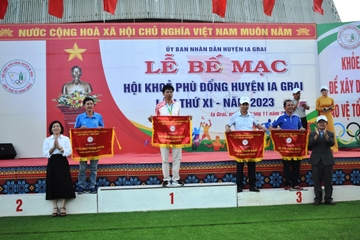 Trao 60 bộ huy chương tại Hội khỏe Phù Đổng huyện Ia Grai