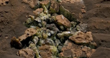 Vấp cục đá trên Sao Hỏa, robot NASA có phát hiện chấn động