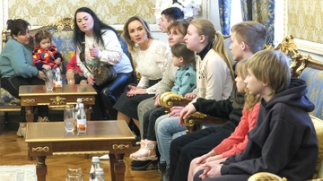 Lần đầu Nga và Ukraine họp trực tiếp, nhất trí trao đổi trẻ em phải di dời do xung đột