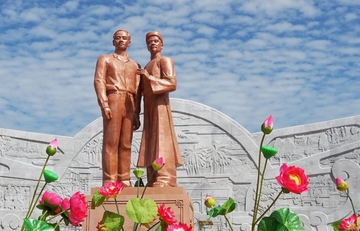 Cuộc chia tay của Nguyễn Tất Thành và cha