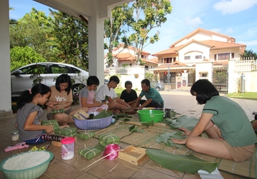 Người Việt tại Malaysia gìn giữ phong vị Tết cổ truyền