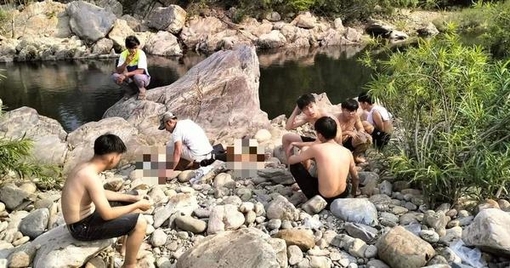 Đà Nẵng: Tắm suối cùng nhóm bạn, nam sinh lớp 11 đuối nước tử vong