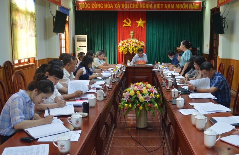Thường trực HĐND tỉnh Gia Lai xem xét các tờ trình đề nghị xây dựng nghị quyết  ảnh 1