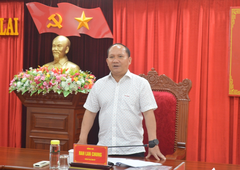 Phó Bí thư Tỉnh ủy Rah Lan Chung: MTTQ và tổ chức chính trị-xã hội các cấp tiếp tục hướng mạnh hoạt động về cơ sở ảnh 1