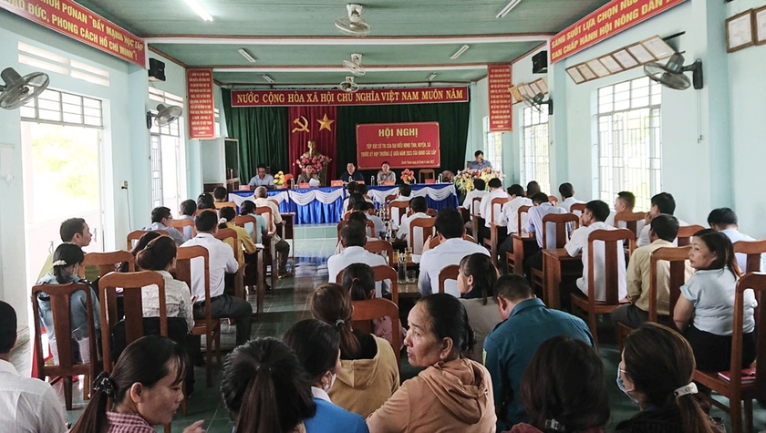 Đại biểu Hội đồng nhân dân 3 cấp tiếp xúc cử tri tại huyện Phú Thiện ảnh 1