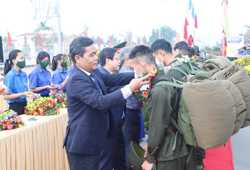Lãnh đạo tỉnh Gia Lai tham dự ngày hội tòng quân tại các địa phương ảnh 2
