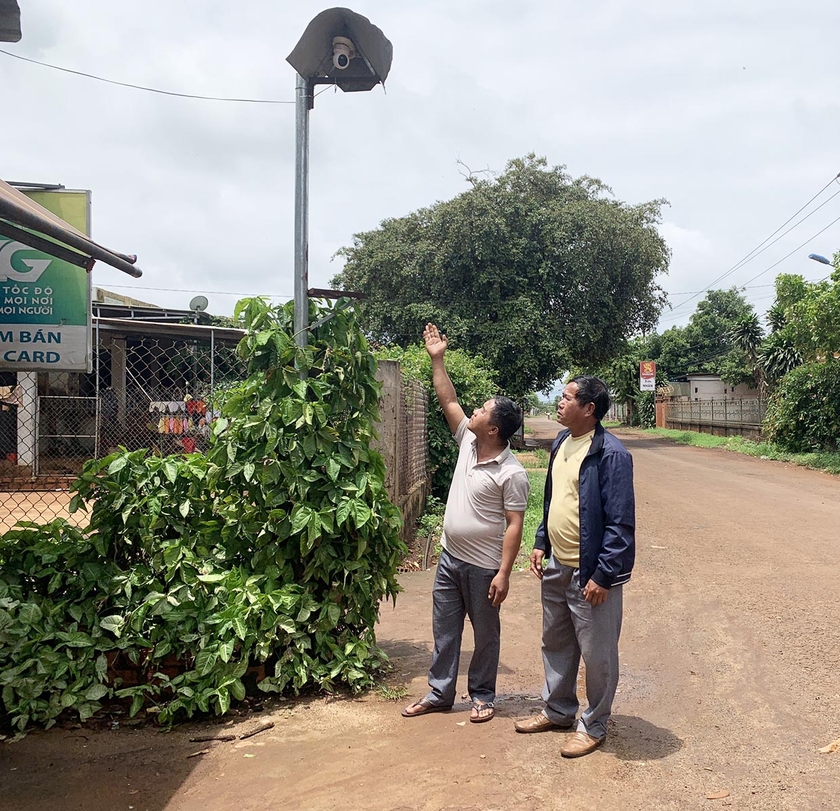 Chung tay giữ gìn bình yên buôn làng ảnh 2