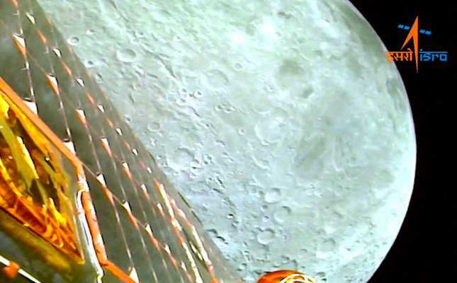 Tàu nghiên cứu Mặt trăng của Ấn Độ chuyển sang giai đoạn 'ngủ' ảnh 1