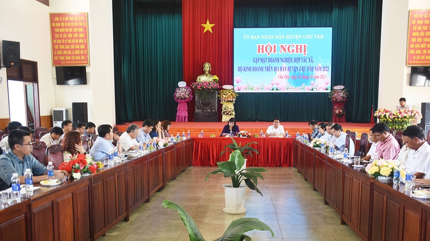 Ủy ban nhân dân huyện Chư Păh gặp mặt doanh nghiệp, HTX và hộ kinh doanh năm 2023. Ảnh: H.T