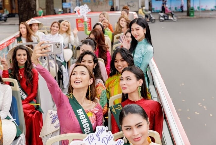 Sự xuất hiện của 90 thí sinh Hoa hậu Trái đất - Miss Earth 2023 trong trang phục áo dài truyền thống