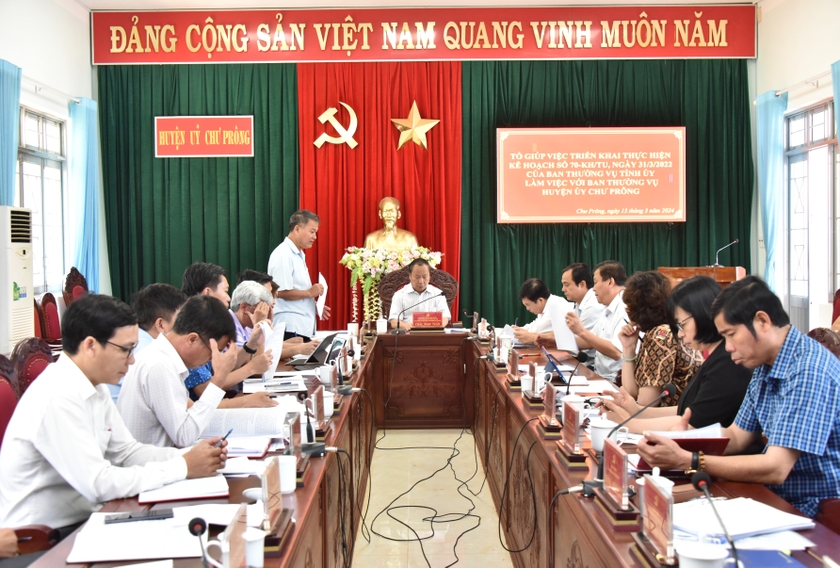 Quang cảnh buổi làm việc. Ảnh: Đức Thụy