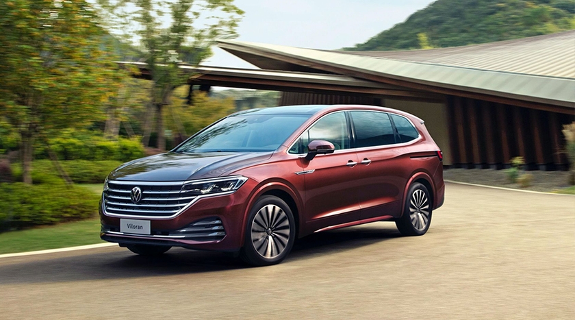 Tuy giá chênh lệch tới 200 triệu đồng nhưng 2 phiên bản của Volkswagen Viloran 2023 sở hữu thiết kế giống nhau. Ảnh: ST