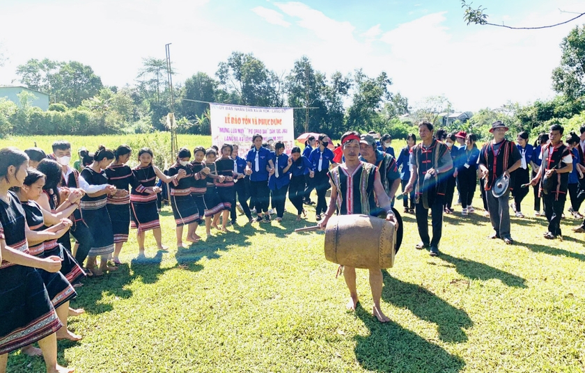 Dự án “Bảo tồn và phục dựng lễ Mừng lúa mới của đồng bào Jrai tại làng Bồ, xã Ia Yok” tạo ra sức lan tỏa lớn. Ảnh: Mai Ka