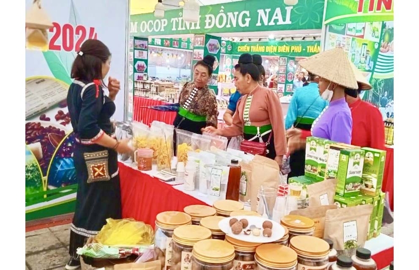 Gian hàng của Gia Lai tại Hội chợ công thương khu vực Tây Bắc-Điện Biên năm 2024 (ảnh đơn vị cung cấp).