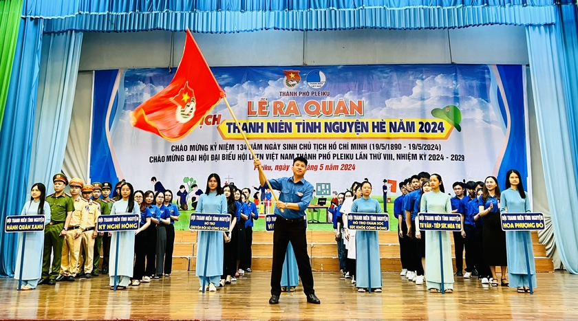 Thành Đoàn TP. Pleiku ra quân Chiến dịch thanh niên tình nguyện hè năm 2024. Ảnh: P.L