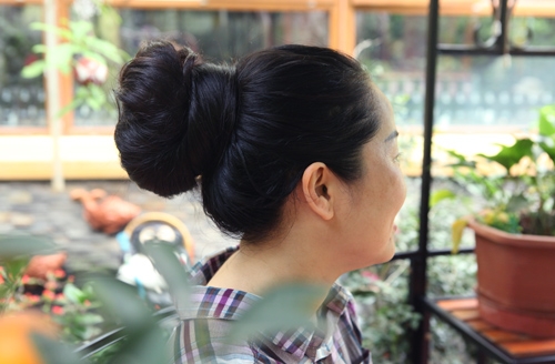 người phụ nữ có mái tóc dài và thẳng nhất Việt Nam