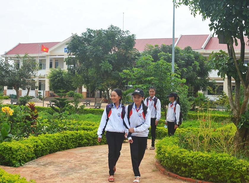 Ngôi trường xanh sạch đẹp vùng ngoại ô  Báo Lâm Đồng điện tử