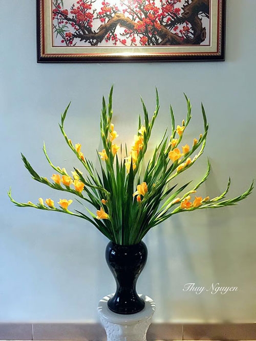 3 Kiểu Cắm Hoa Lay Ơn Mang Không Khí Tết Ngập Tràn Nhà | Báo Gia Lai Điện Tử