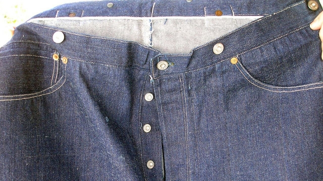 Hơn 2 tỉ đồng cho chiếc quần jean 125 năm tuổi | Báo Gia Lai điện tử