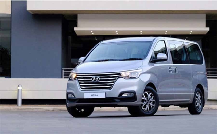 Hyundai Starex 9 chỗ xăng AT 2020 tự động nhập khẩu