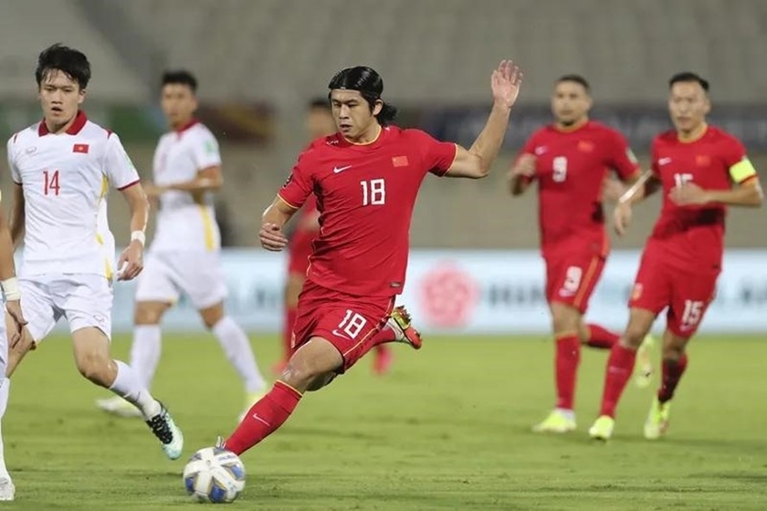 Tuyển Việt Nam Oman thể lực: Tuyển Việt Nam đã sẵn sàng cho trận đấu quan trọng với Oman. Các cầu thủ đã nỗ lực tập luyện để giữ được thể lực tối đa và sẽ thi đấu hết mình trên sân. Hãy đón xem và cổ vũ cho đội tuyển Việt Nam để giành được chiến thắng tại trận đấu này.