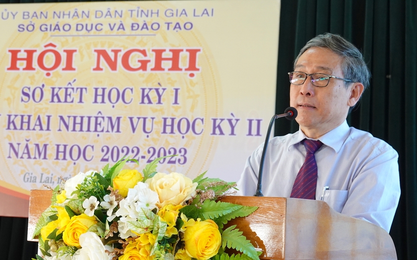 Giám đốc Sở GD-ĐT Lê Duy Định phát biểu chỉ đạo tại hội nghị. Ảnh: Mộc Trà